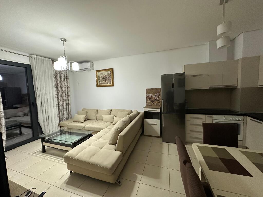Apartament me qera 2+1+2 Milo 2000