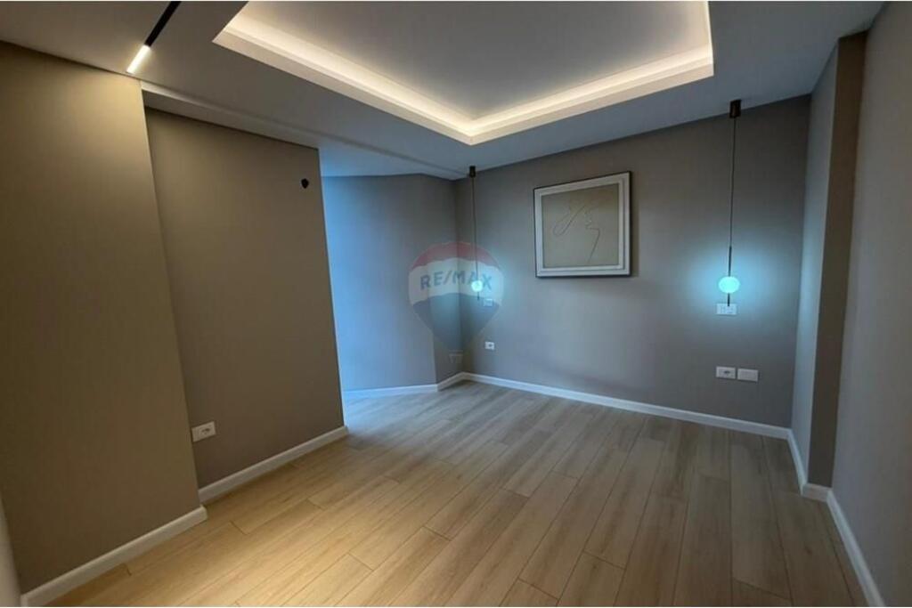 Appartamento 2+1 con Veranda in Vendita – Ex Esposizione !