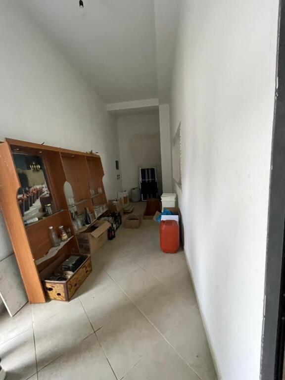 🏡 CASA PRIVATA CON 2 NEGOZI E 2 AMBIENTI IN VENDITA O IN AFFITTO