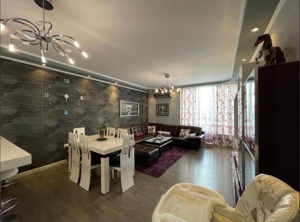 Appartamento 2+1 in vendita, Yzberisht, Via Besim Alla