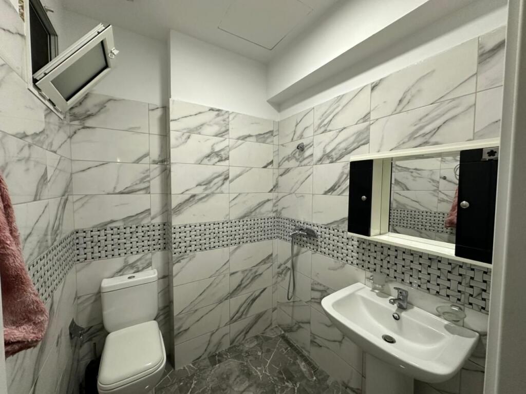 🏠 Apartament 2+1+2 banjo për qira 📍 Rruga e Kavajës
