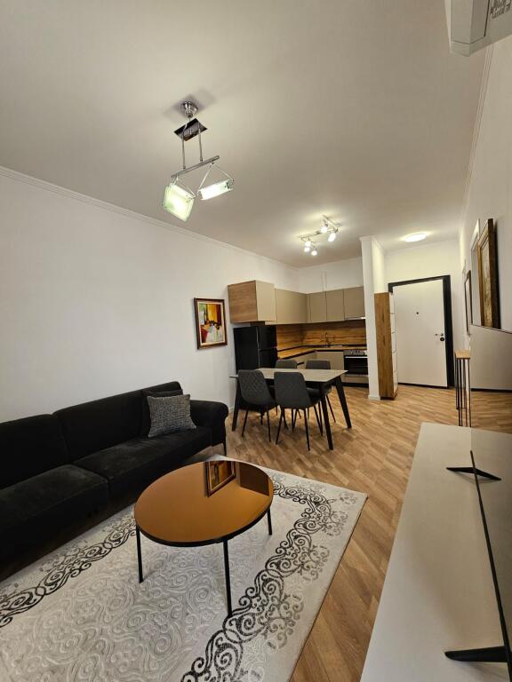 Jepet me qera apartamenti 1+1 tek Univers City