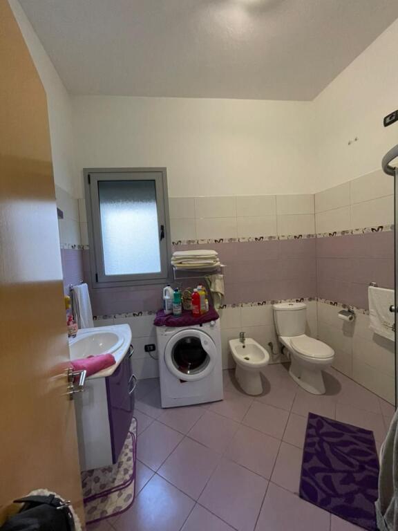 🏡 CASA PRIVATA CON 2 NEGOZI E 2 AMBIENTI IN VENDITA O IN AFFITTO
