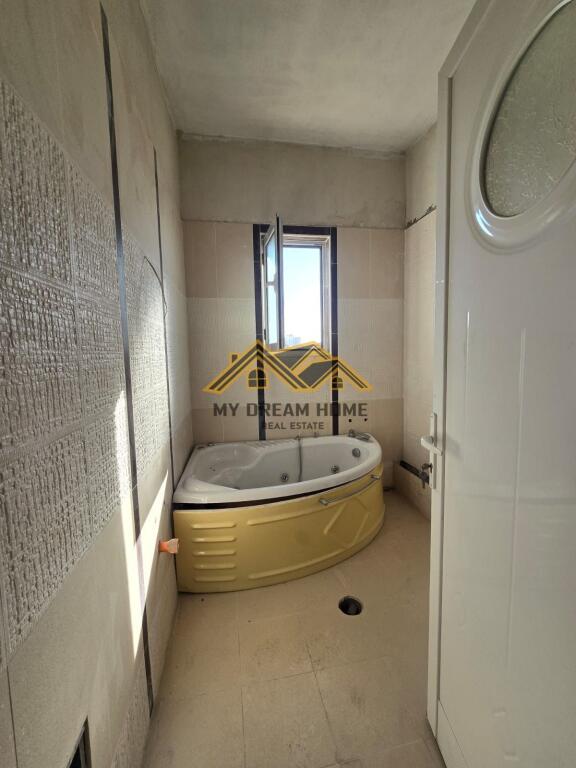 5 STOREY BUILDING FOR SALE IN DURRES!