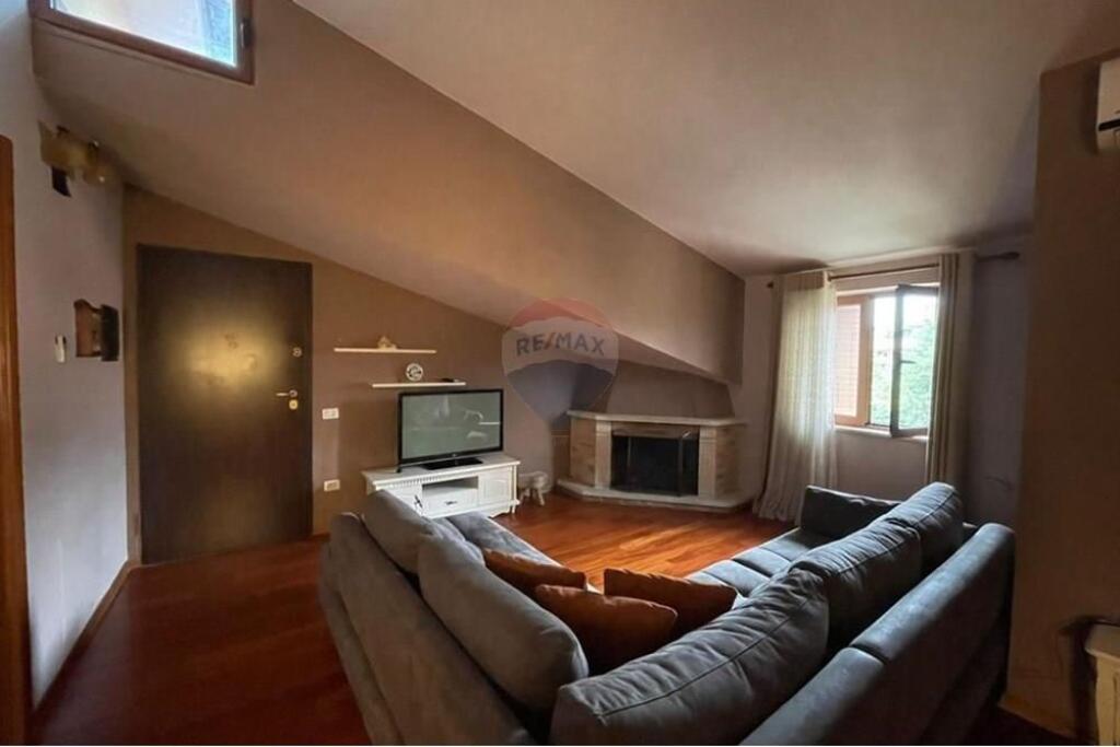 🏡 Appartamento 2+1+2 in Affitto – Kodra e Priftit
