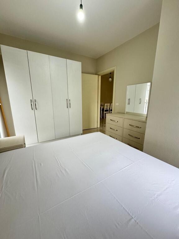 2+1,furnished near the train station,near maria bonita,price 600 thousand lek
