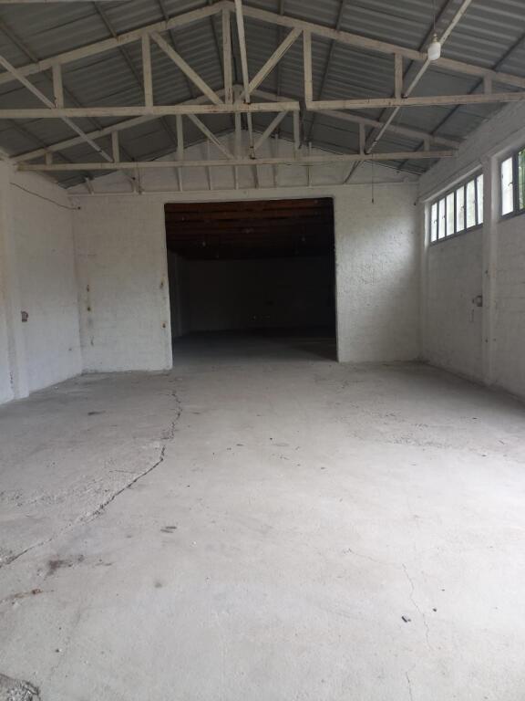 WAREHOUSE 284 M2 FOR SALE IN VAQARR