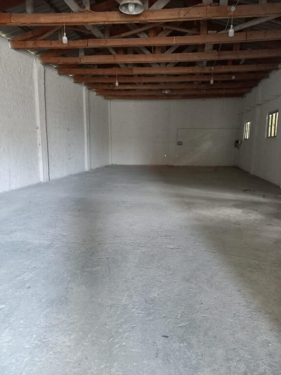 WAREHOUSE 284 M2 FOR SALE IN VAQARR