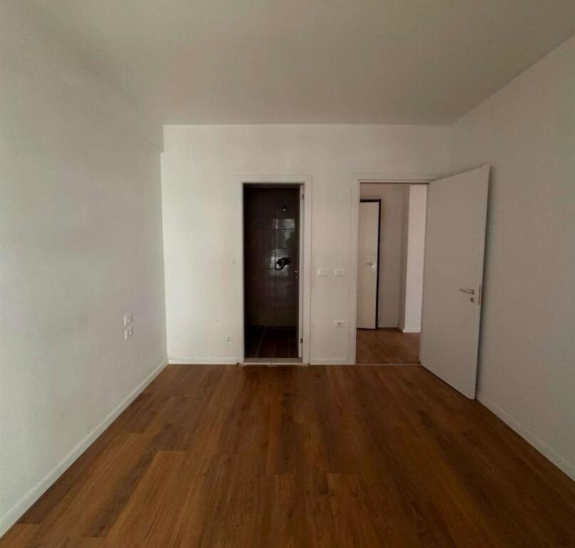 Don Bosko, jepet me qera apartament 2+1 bosh! 600€