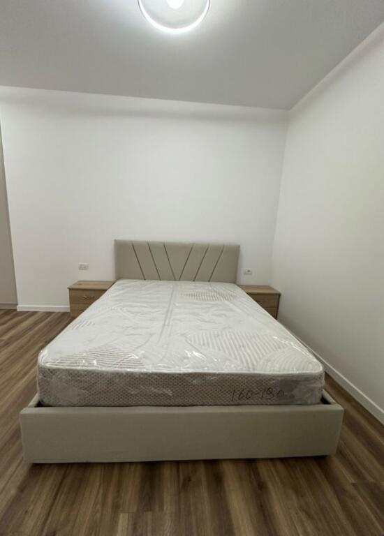 Tirane, affittasi appartamento 2+1+Balcone Piano 3, 95 m² 1.000 € (Via Qemal Stafa)
