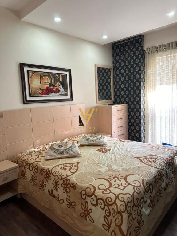 AFFITTASI APPARTAMENTO 3+1+BLK IN ZONA KOMUNALE. CONTATTO, EX PARCO 95.000 LEKE