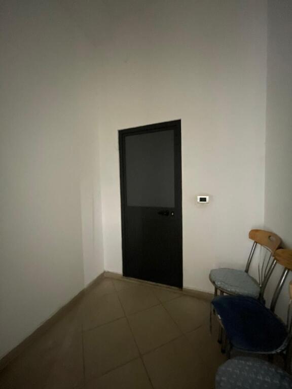 🏡 CASA PRIVATA CON 2 NEGOZI E 2 AMBIENTI IN VENDITA O IN AFFITTO