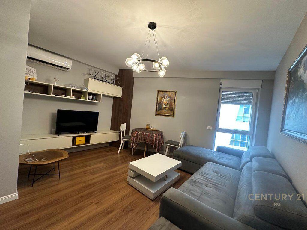 Appartamento 1+1 In Affitto, Complesso Magnet, 21 Dhjetori 650 € /Mese Sup. Totale 65m2