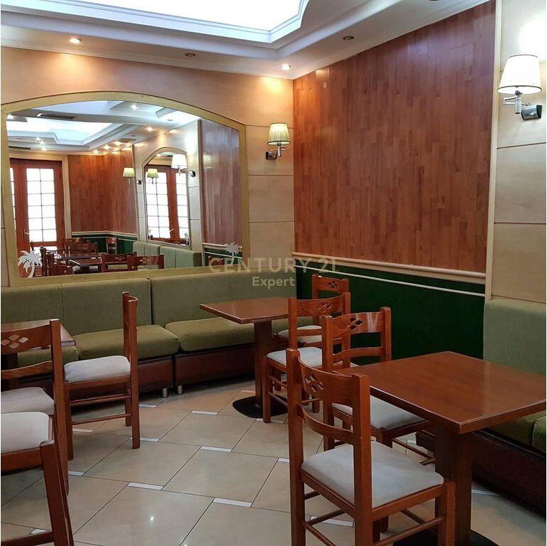 AMBIENTE COMMERCIALE IN AFFITTO IN VIA KAVAJA! 2.500 € /Mese Sup. Totale 108m2