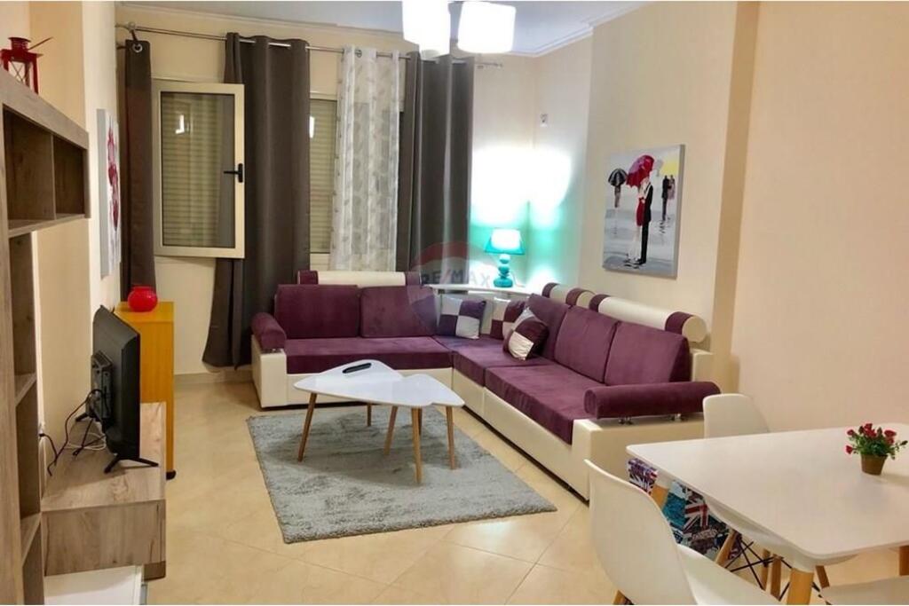 Apartament - Për Qira - Rruga Teodor Keko, Tiranë