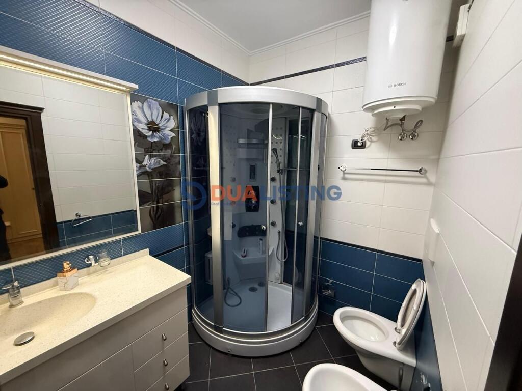 Rent 3+1 apartment with two parking spaces 📍Zogu I Boulevard