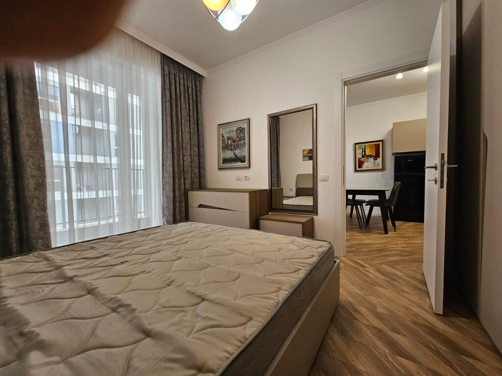 Jepet me qera apartamenti 1+1 tek Univers City