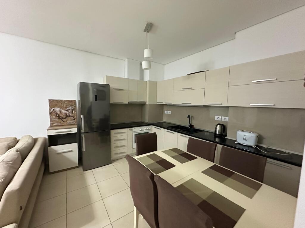 Apartament me qera 2+1+2 Milo 2000