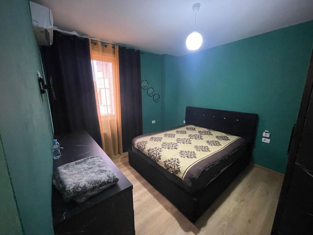 Apartament me qera 3+1 tek Kopshti Botanik