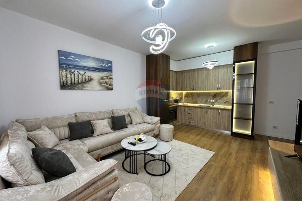VENDESI APPARTAMENTO 2+1, ASTIR