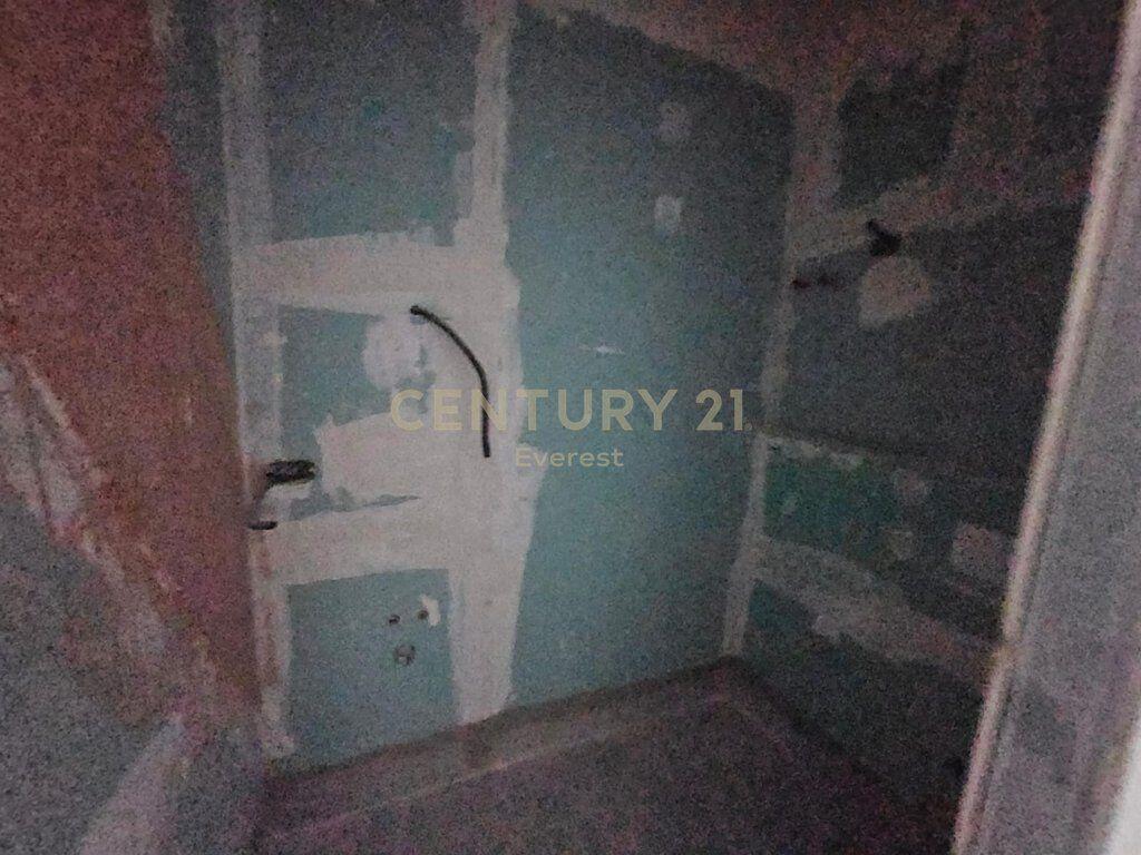 Apartment 1+1 for sale adapted for office – Square 21 Complex