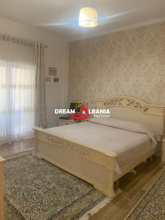 Villa in vendita nella zona di Yrsheku a Tirana (ID 4151117)