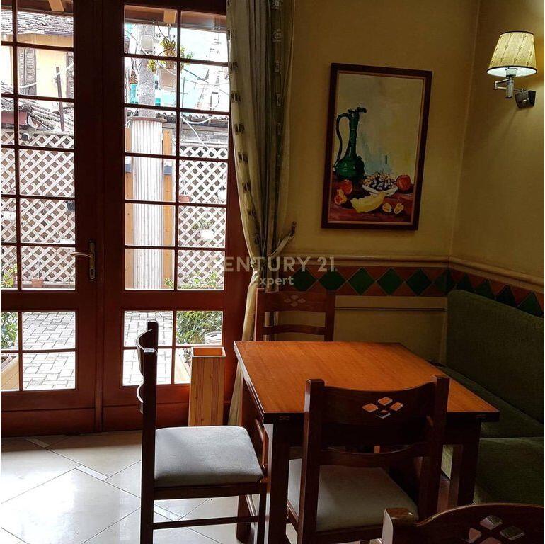 AMBIENTE COMMERCIALE IN AFFITTO IN VIA KAVAJA! 2.500 € /Mese Sup. Totale 108m2