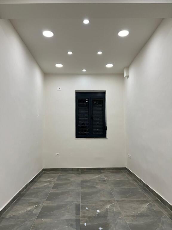 🏡 Shop for sale on ground floor at Dinamo Stadium