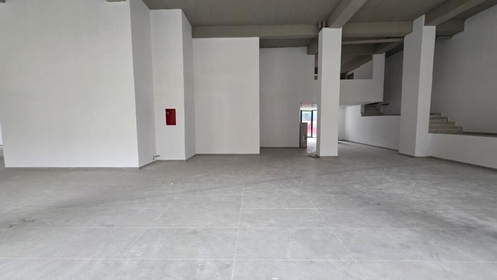 jepet me qira ambient per super market 500 m2