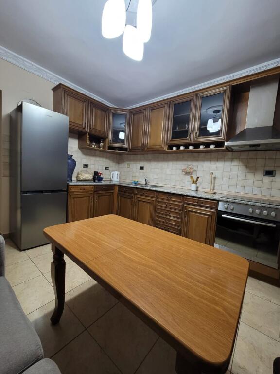 Jepet me qera  Apartament    2+1    Elar2  13895      