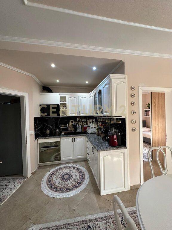 APPARTAMENTO 2+1 IN VENDITA, MERCATO ELETTRICO, TIRANA! 250.000 € Superficie Totale 130m2