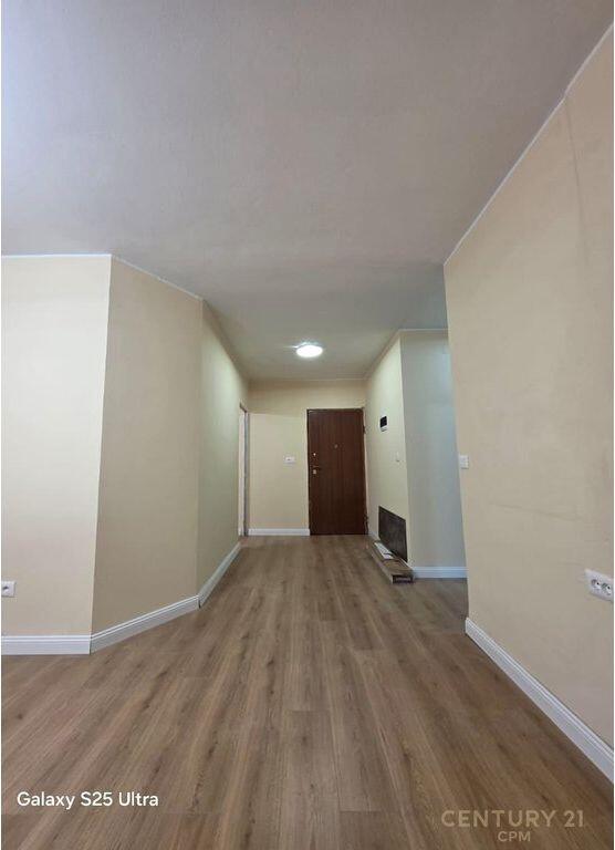 Appartamento 2+1 in vendita a Lapraka, Palazzi Karavan