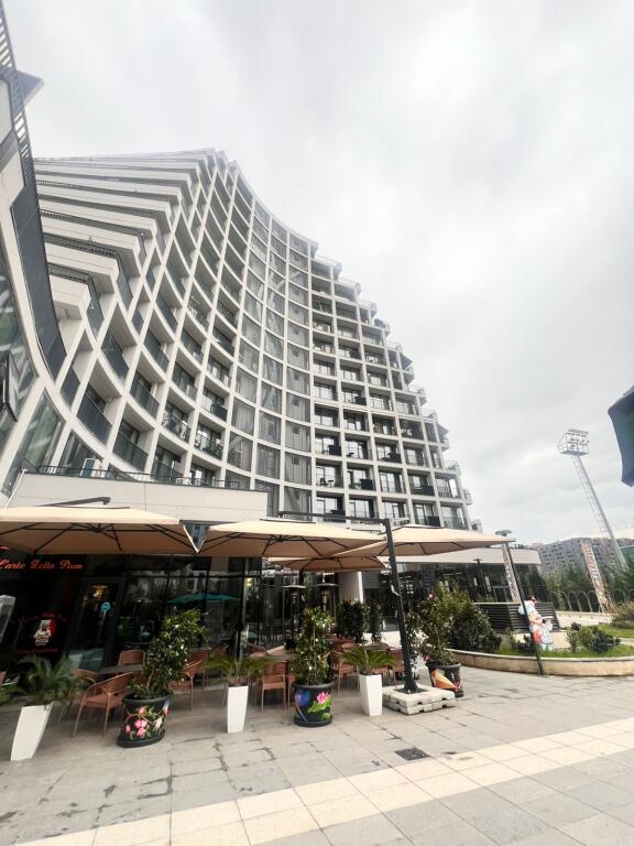 Locale commerciale in affitto presso Lake View Residenc