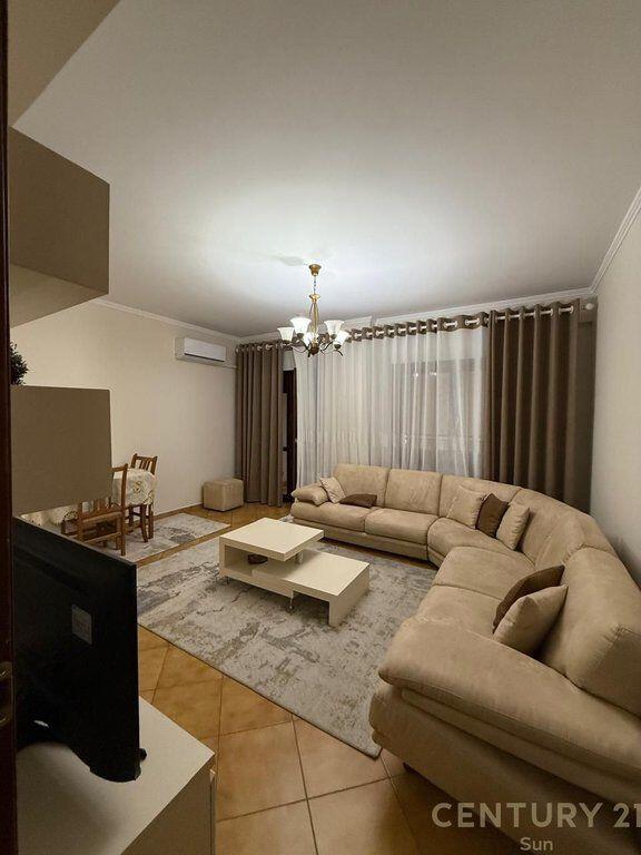 Apartment 2+1 for rent at Komuna e Parisit