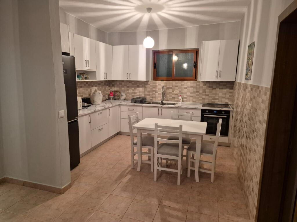 🏡Jepet me qira apartament 2+1 📍 Rruga e Durrësit