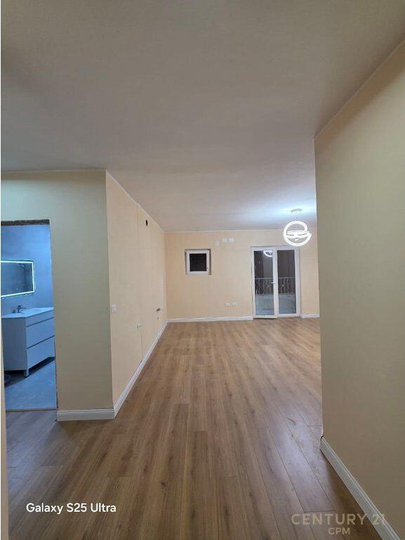 Appartamento 2+1 in vendita presso i palazzi Karavan, Laprakë, Tirana - 140.000€ | 82 m² 140.000 € Superficie totale  82m2