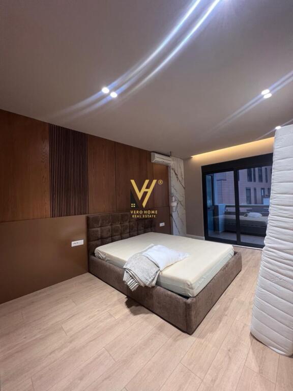JEPET APARTAMENT 3+1+2+3BLK ME QIRA TE RRUGA E KOSOVAREVE 2.500 EURO