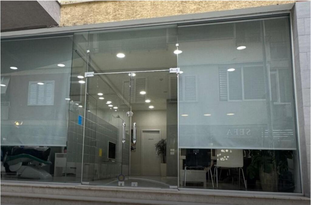 Shitet dyqan kati 0, 89 m2 360.000 euro