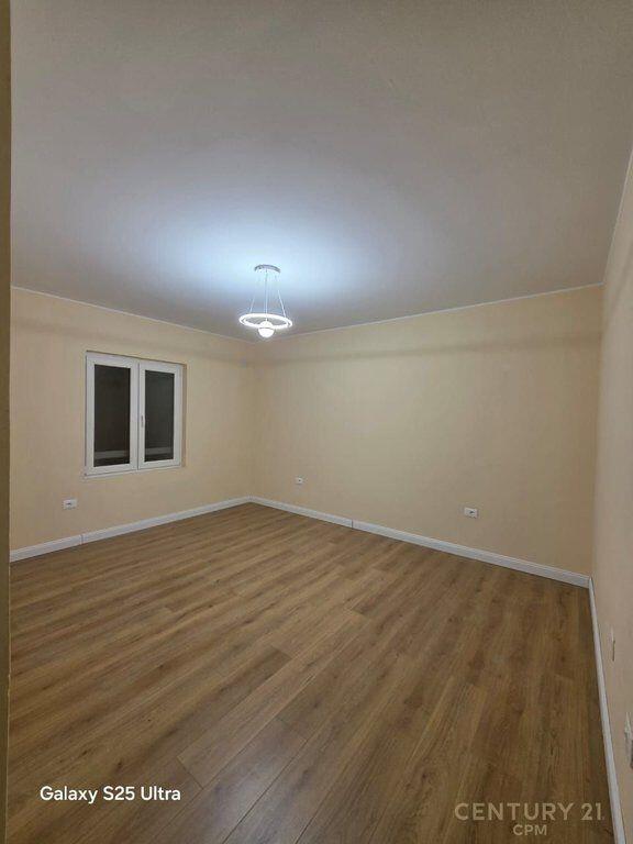 Appartamento 2+1 in vendita a Lapraka, Palazzi Karavan