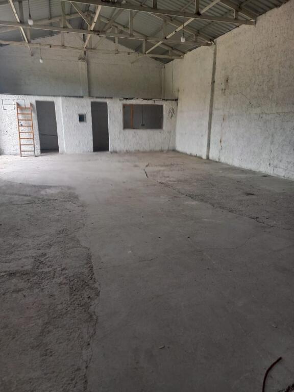 WAREHOUSE 284 M2 FOR SALE IN VAQARR