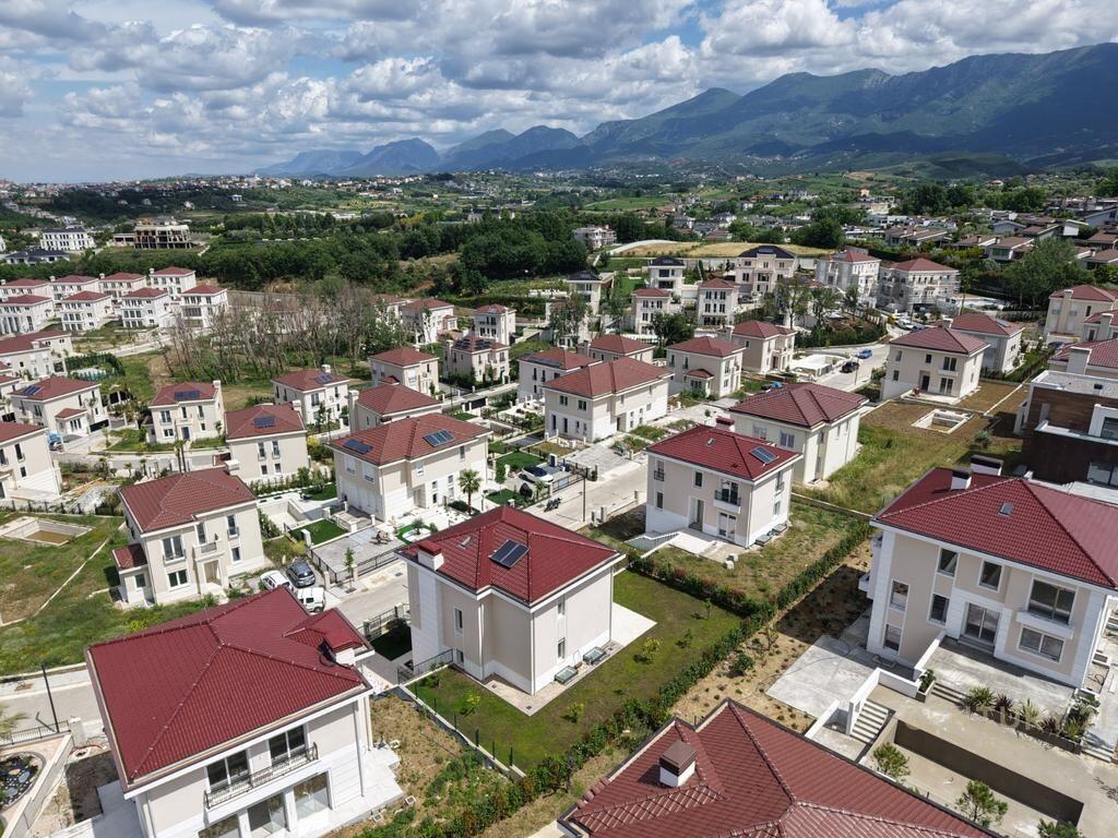 SHITET VILË – COLLINA VERDE, TEG (OKAZION)
