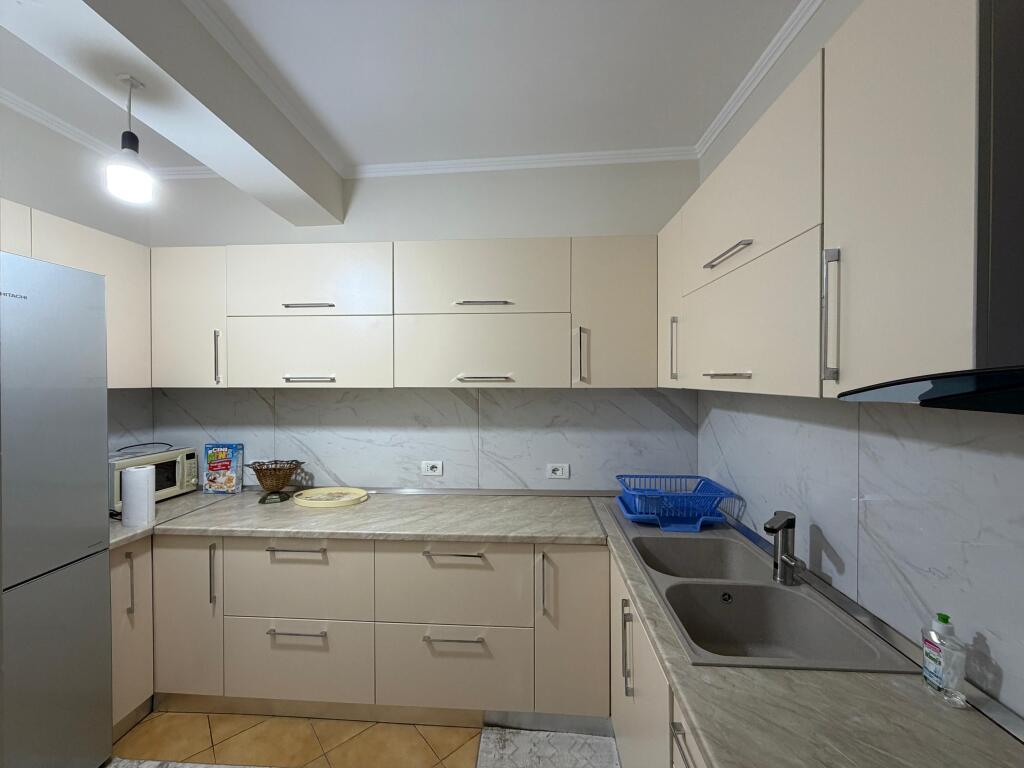 Apartment 2+1 for rent in Komuna e Parisit