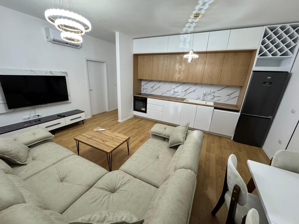 🏡 Apartament 1+1 me qira 📍 Përballë Ring Center, Zogu i Zi