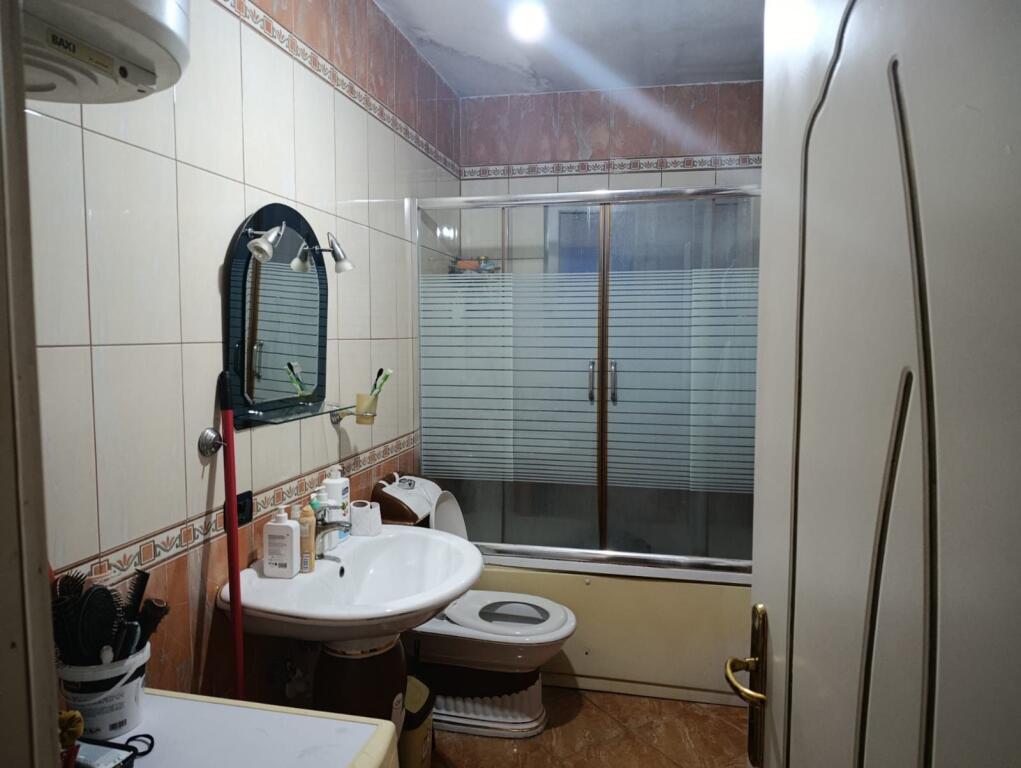 Apartament 2+1, Pallati me shigjeta!