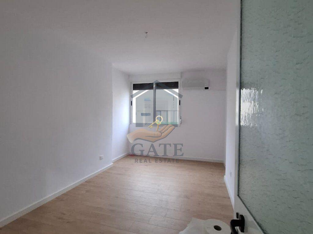 📌 Shitet Apartament 1+1 me Pamje Deti – Plazh, pranë Hotel Adriatik