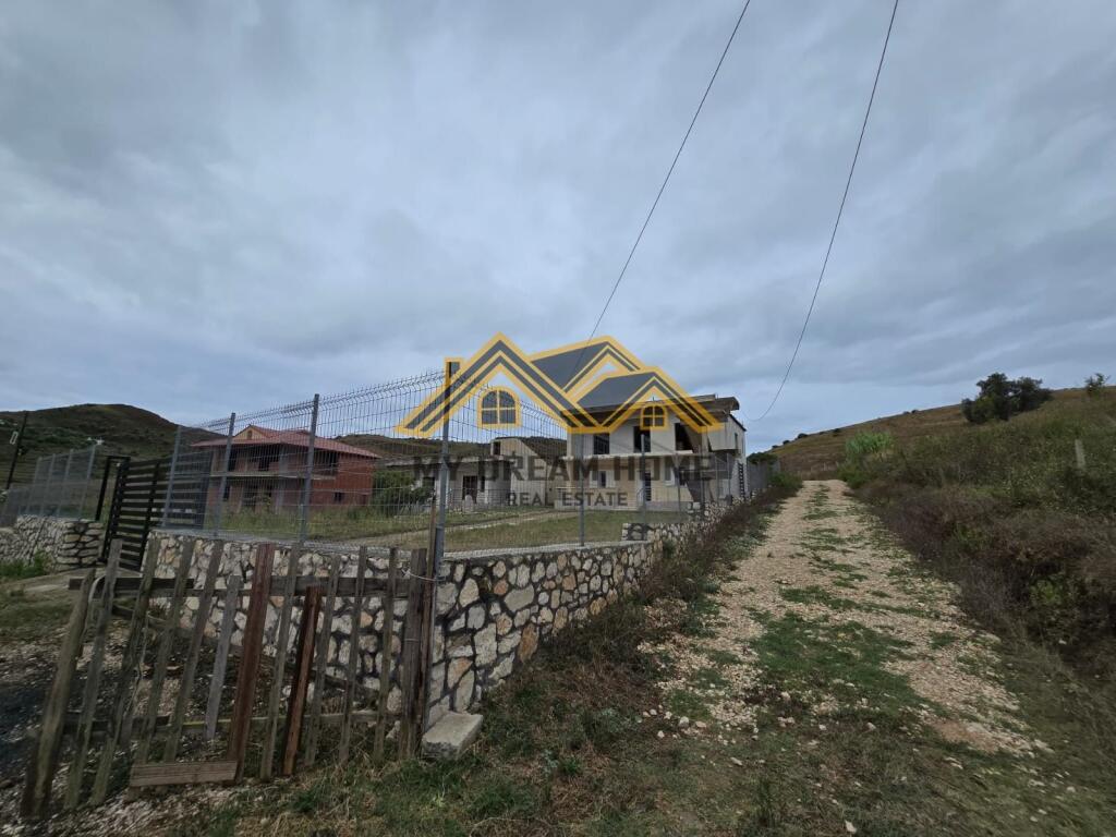 VENDESI PRIVATA IN VENDITA NELLA ZONA SPITALLES DURRES!