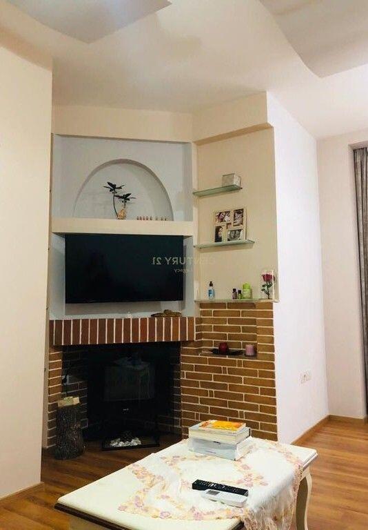 Apartment 1+1 for rent near the Red School + Parking spot (optional +100 euro).