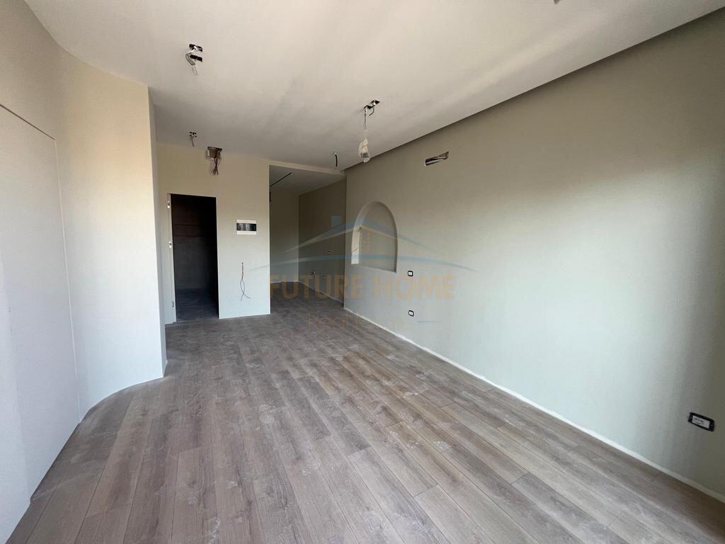 In vendita, Appartamento 1+1, Via Barrikadave, Tirana.