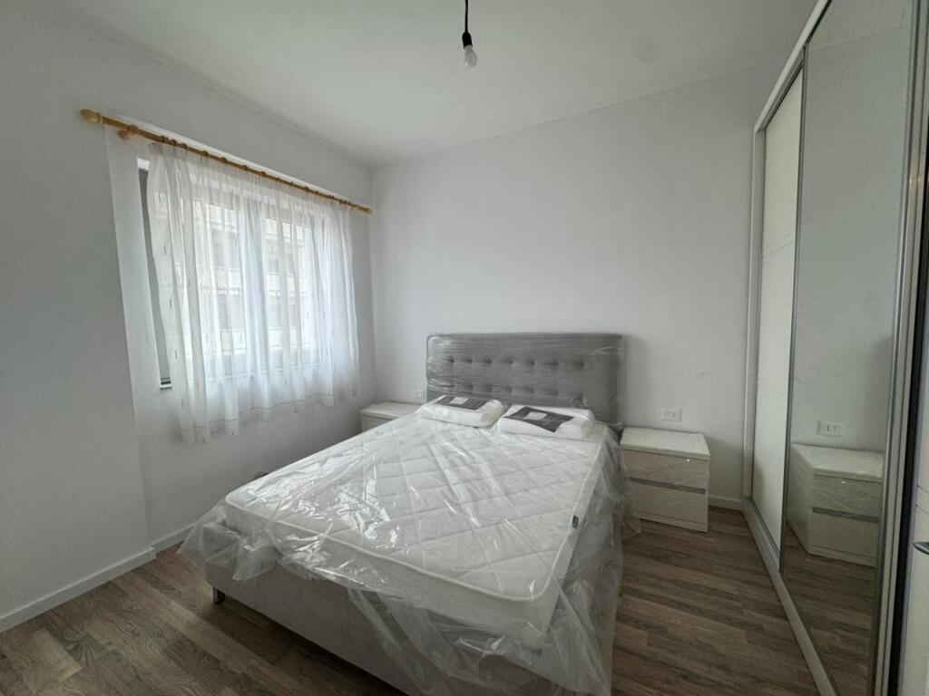 Apartament 1+1, Fusha Aviacionit!