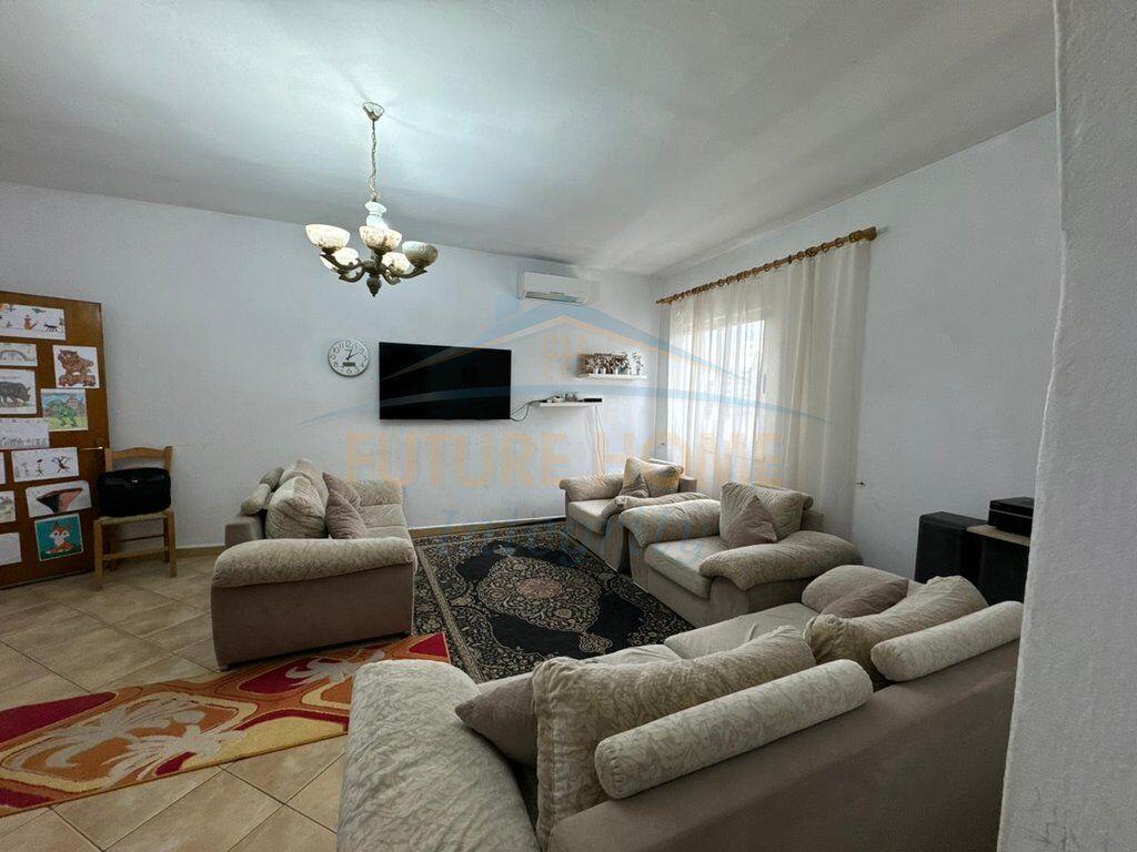In vendita, Appartamento 2+1+2, Porcellana, Tirana.